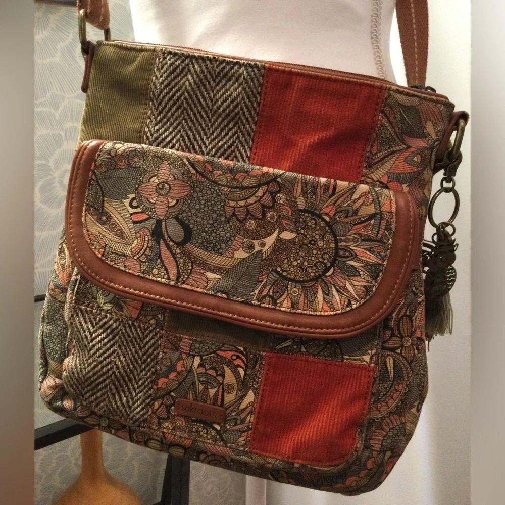 PRICE DROP! Sak Bohemian Patchwork Crossbody Bag - Picture 3 of 10